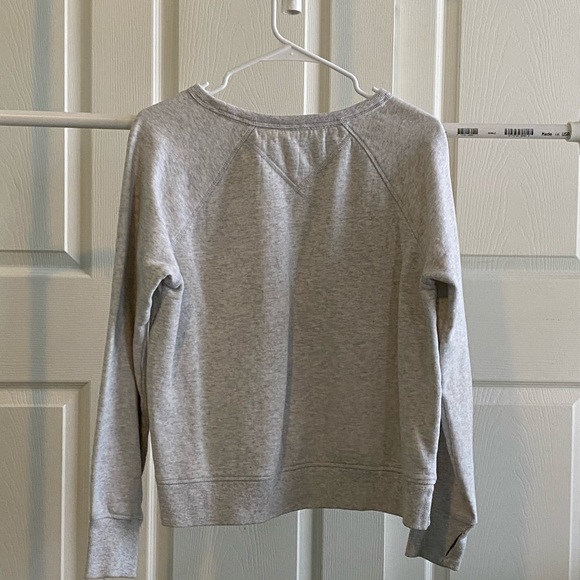 sport sweater w/thumb holes - Picture 2 of 2